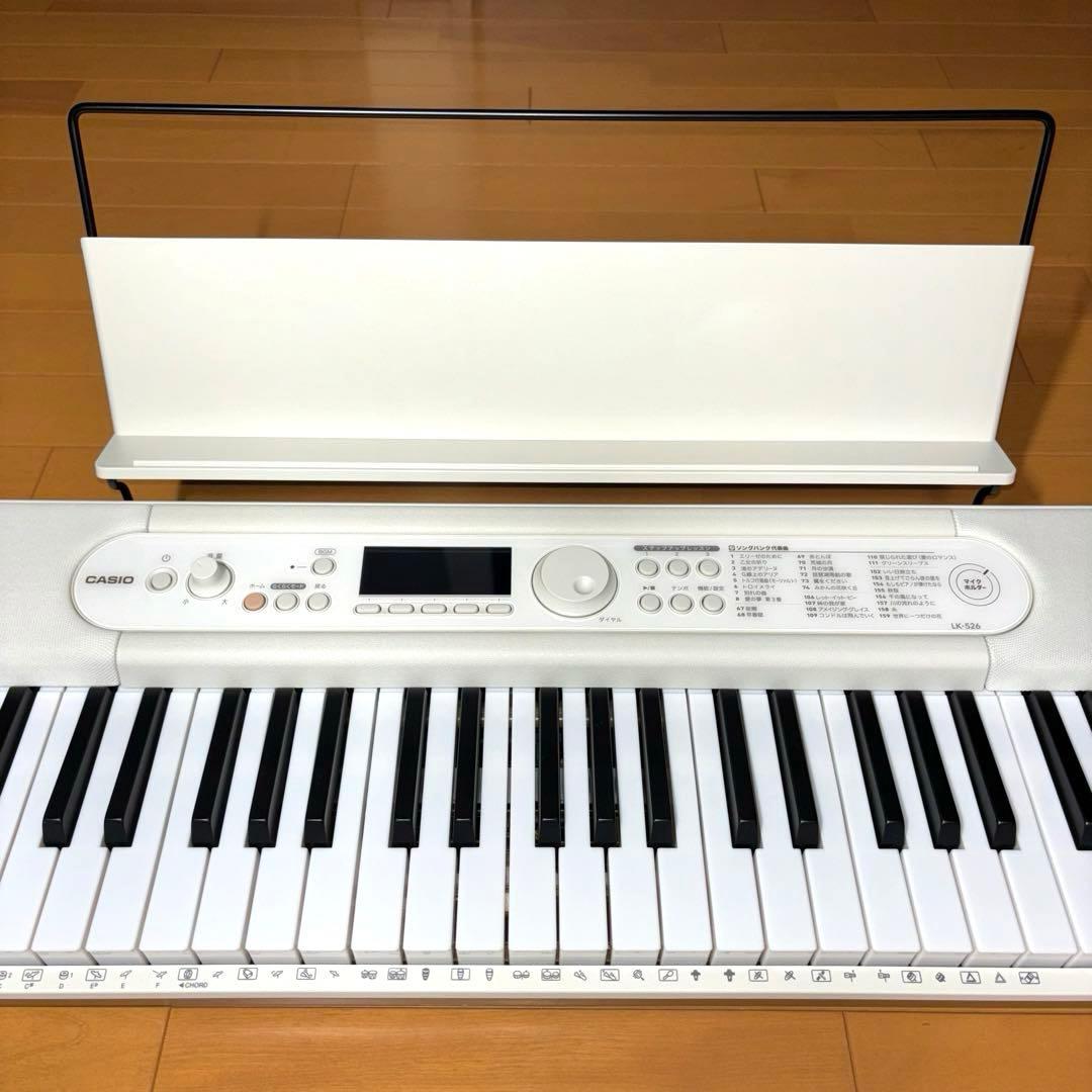 CASIO電子キーボード 光ナビゲーション LK-526 2022年製