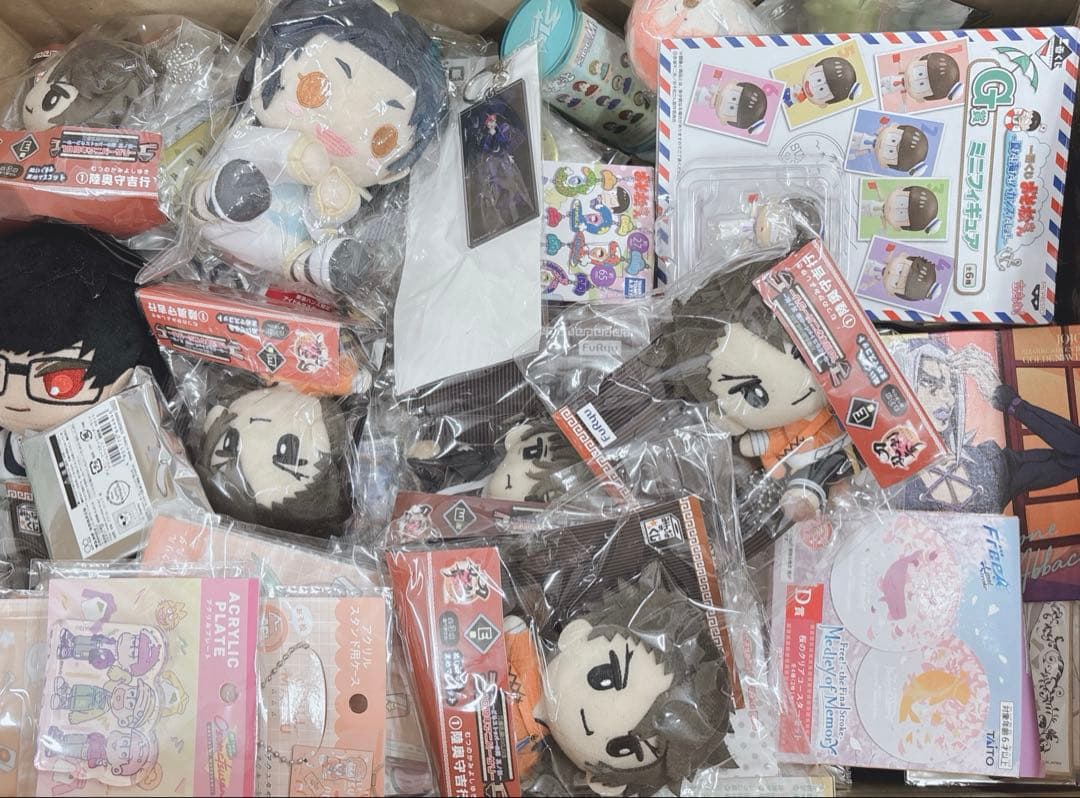 アニメグッズ ノンジャンル 缶バッジ アクリルスタンド 大量 まとめ売り