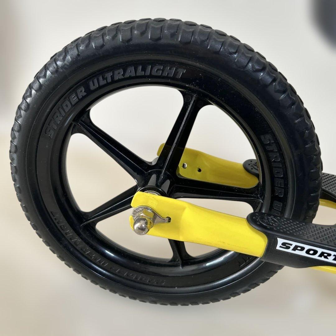 STRIDER ストライダースポーツ 12インチ イエロー