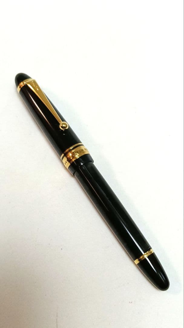 万年筆　PILOT CUSTOM 823 ペン先14K 585 15 〈M〉