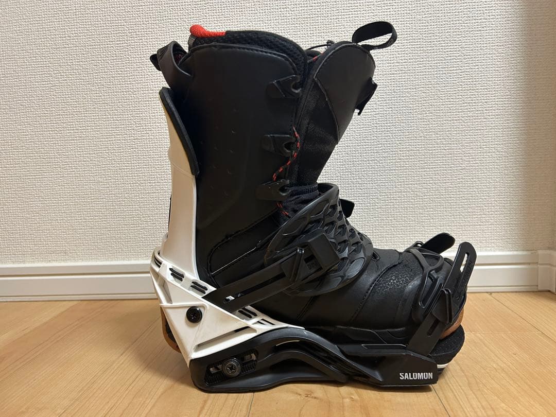 Salomon hologram Mサイズ　22-23モデル