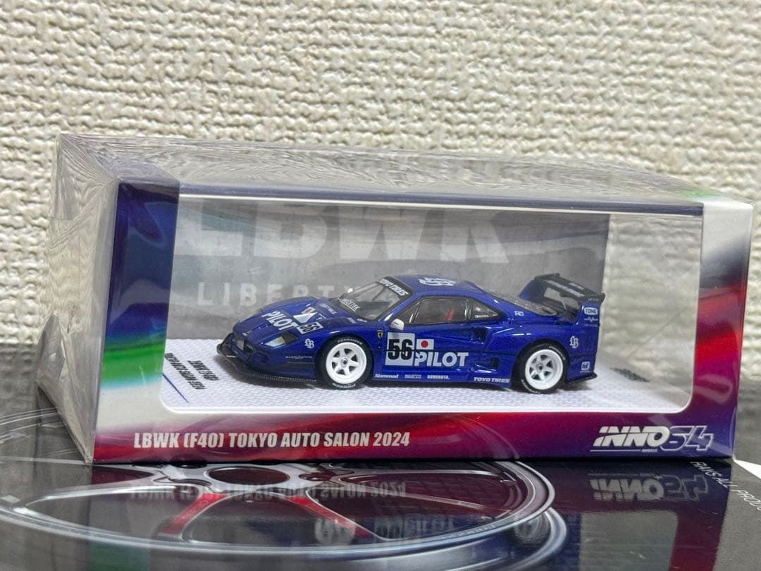 Inno64 MiniGT 1/64 LBWK F40ミニカーとフィギュアセット