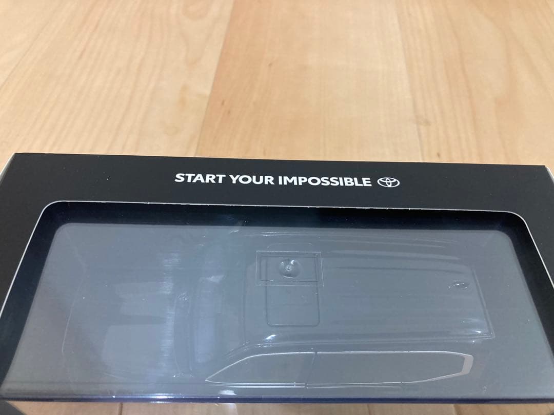 ランドクルーザー300　ミニカー　1/30スケール　トヨタ　TOYOTAブラック