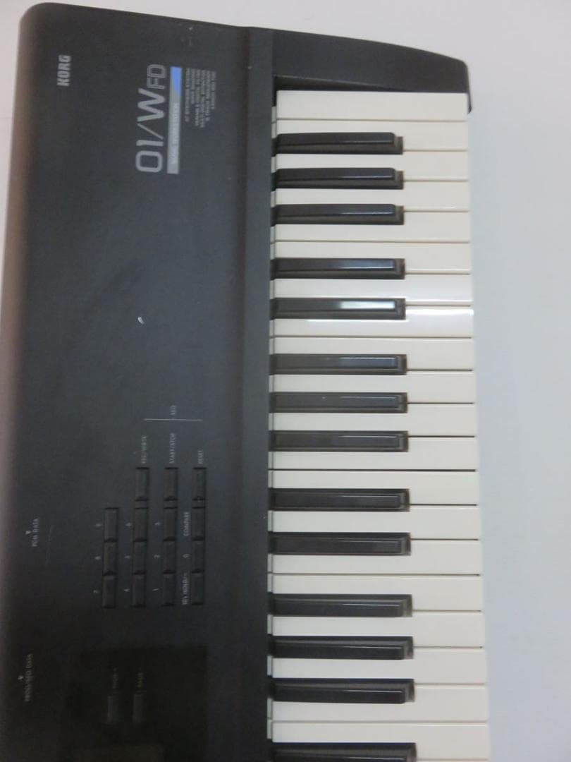 鍵盤楽器 Korg 01/w fd 61 keys
