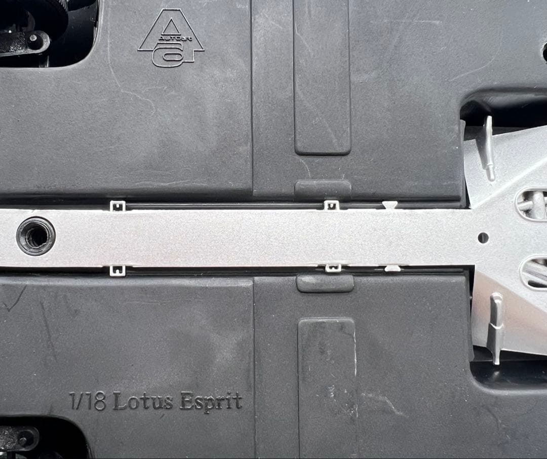 No110 ミニカー1/18箱なしAUTO art Lotus Esprit
