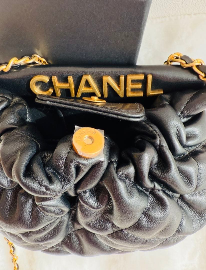 【新品未使用】CHANEL キルティング　ショルダーバッグ　チャーム　ノベルティ