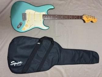 SQUIER AFFINITY ストラトキャスターモデル　レア　ターコイズブルー