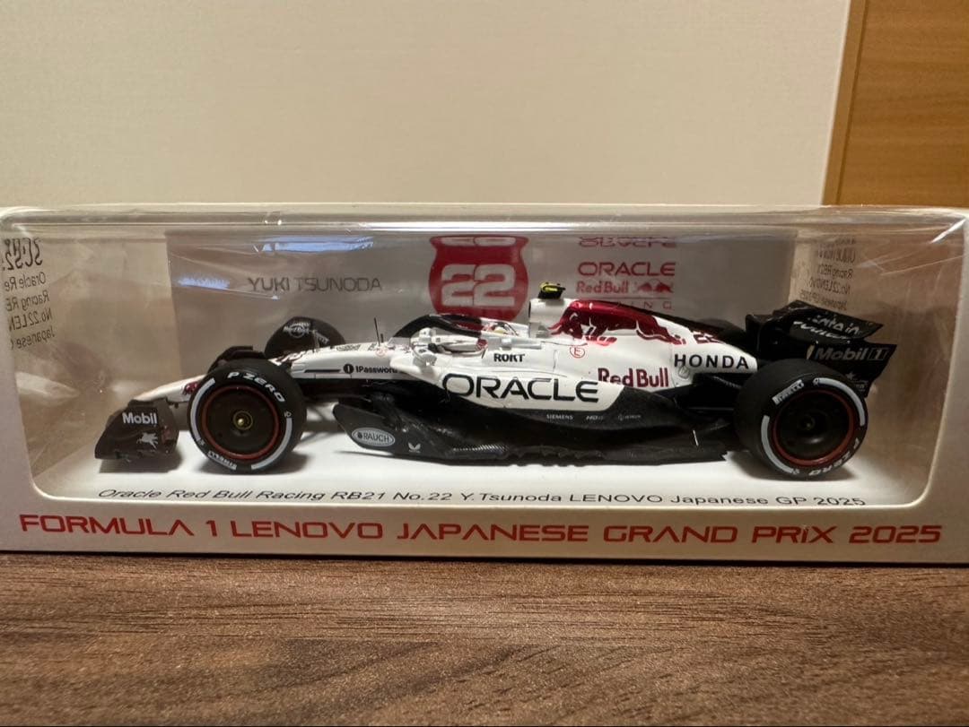 【あや】1/43レッドブル2025 角田日の丸カラー鈴鹿サーキットバージョ