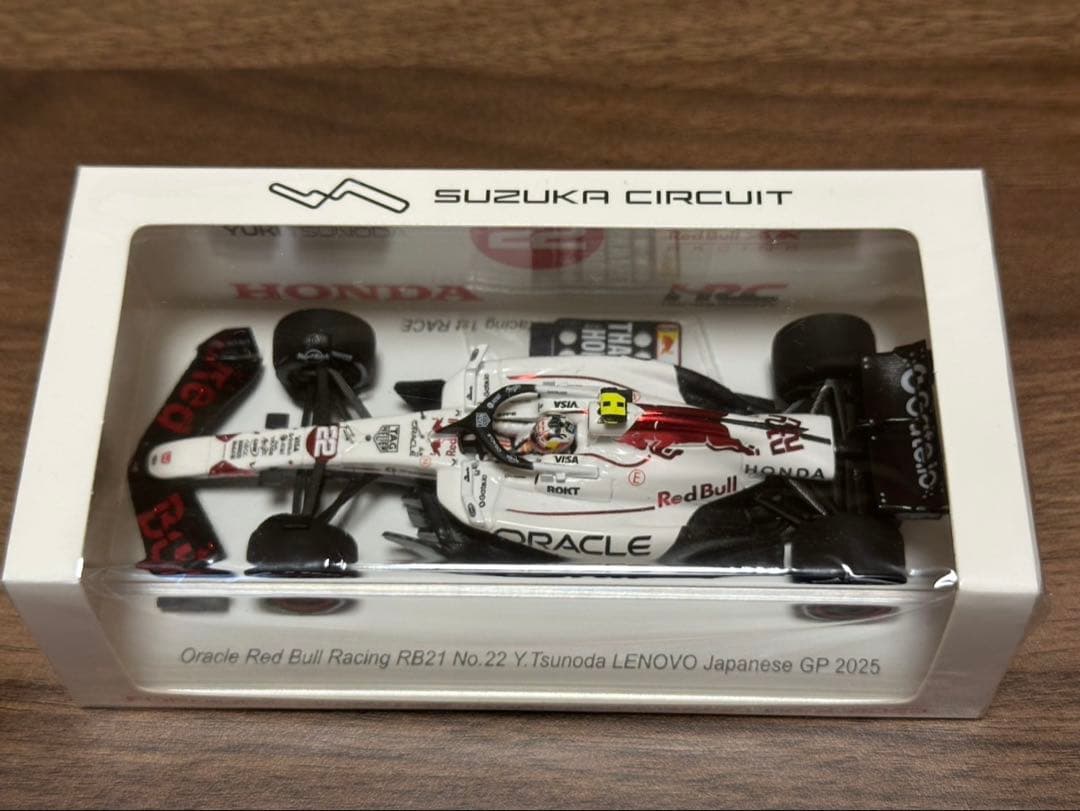 【あや】1/43レッドブル2025 角田日の丸カラー鈴鹿サーキットバージョ