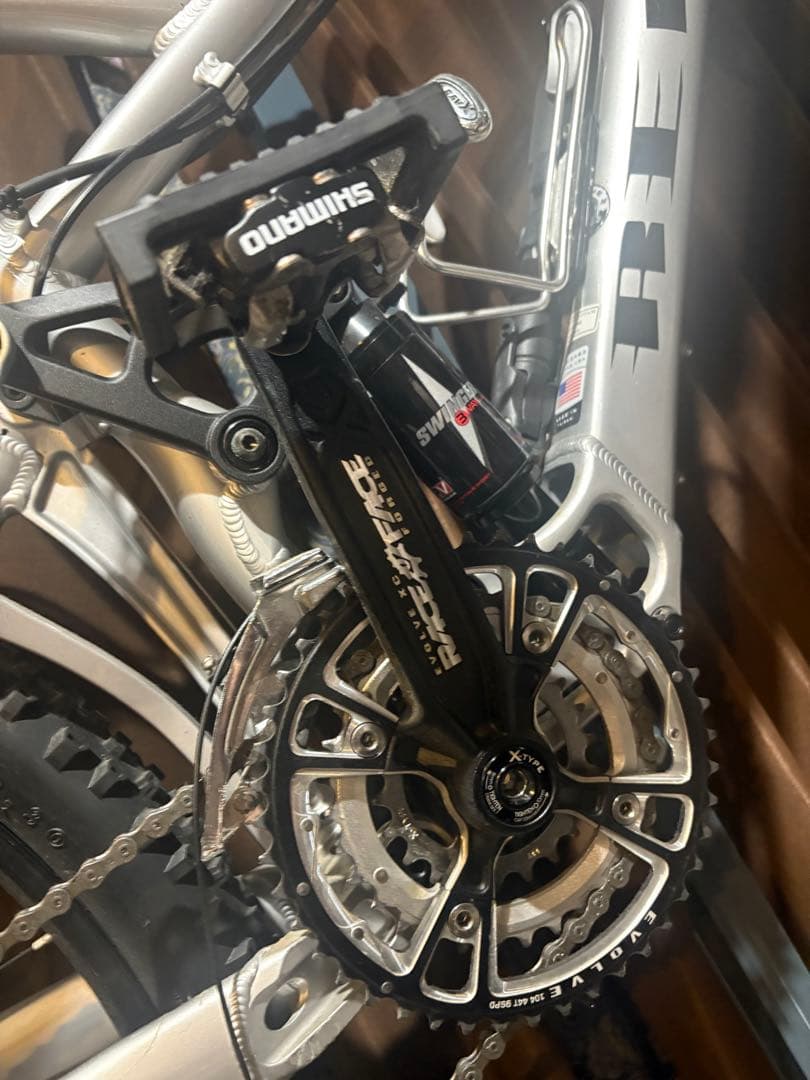 【特注品】海外購入GIANT マウンテンバイクシマノROCKSHOX CICLO