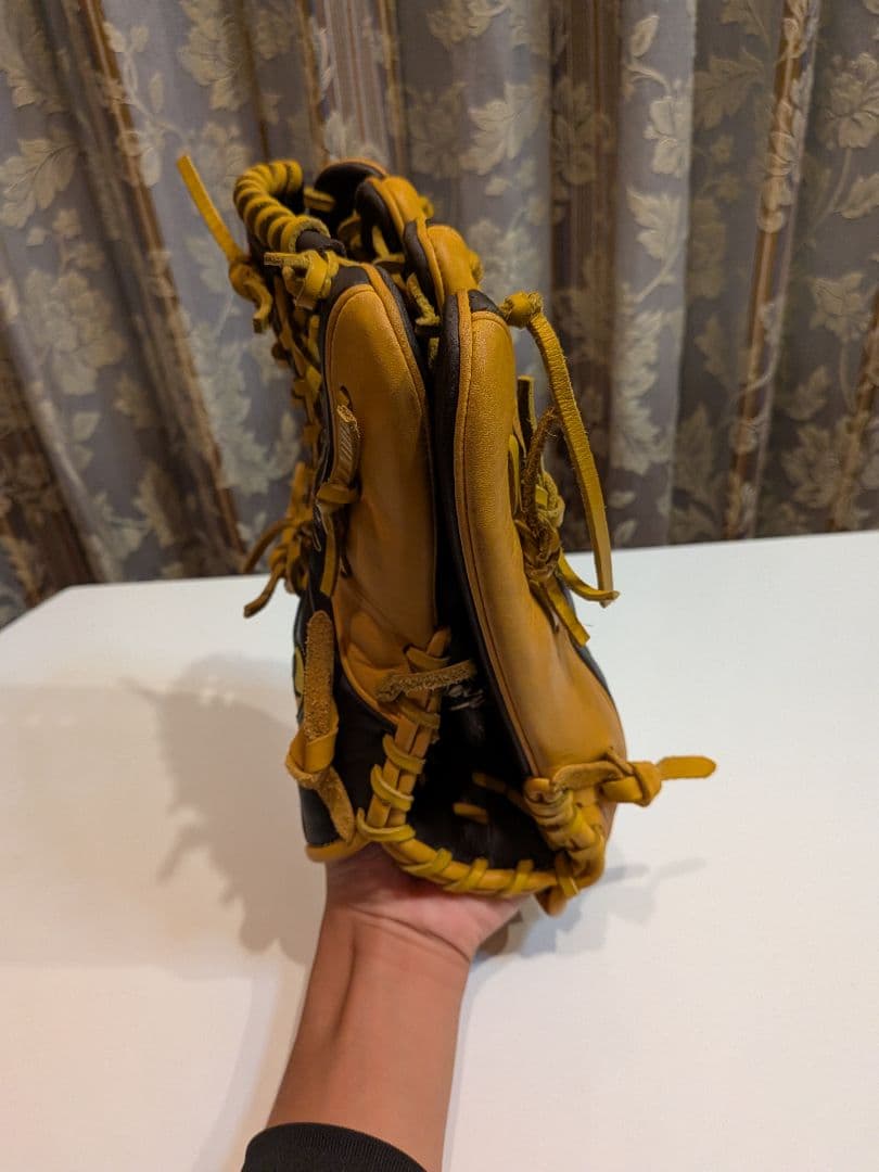 お*り様 Rawlings 軟式グローブ 黒/黄 ハーパーサイン