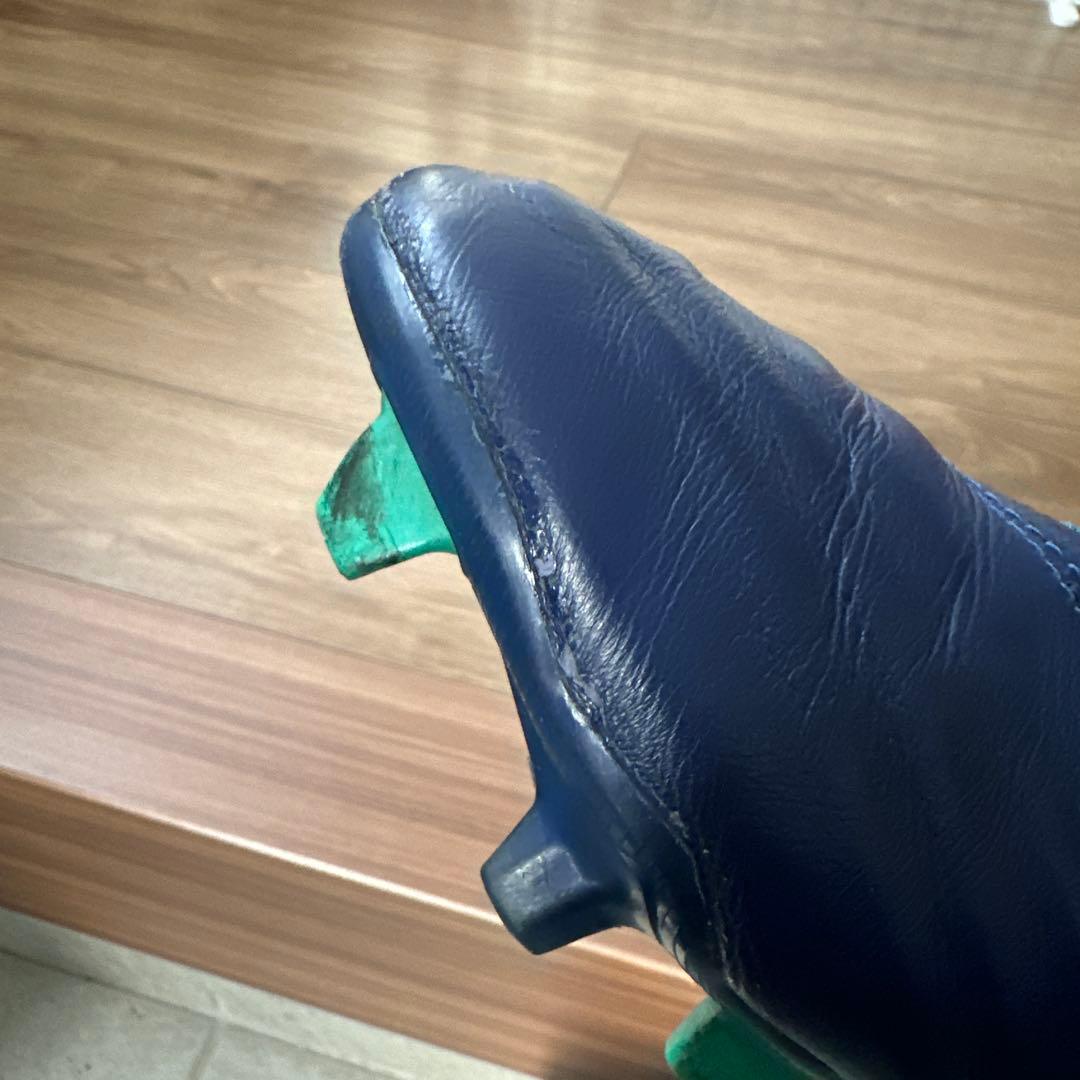 adidasサッカースパイク プレデター18.1 FG/AG LE レザーモデル