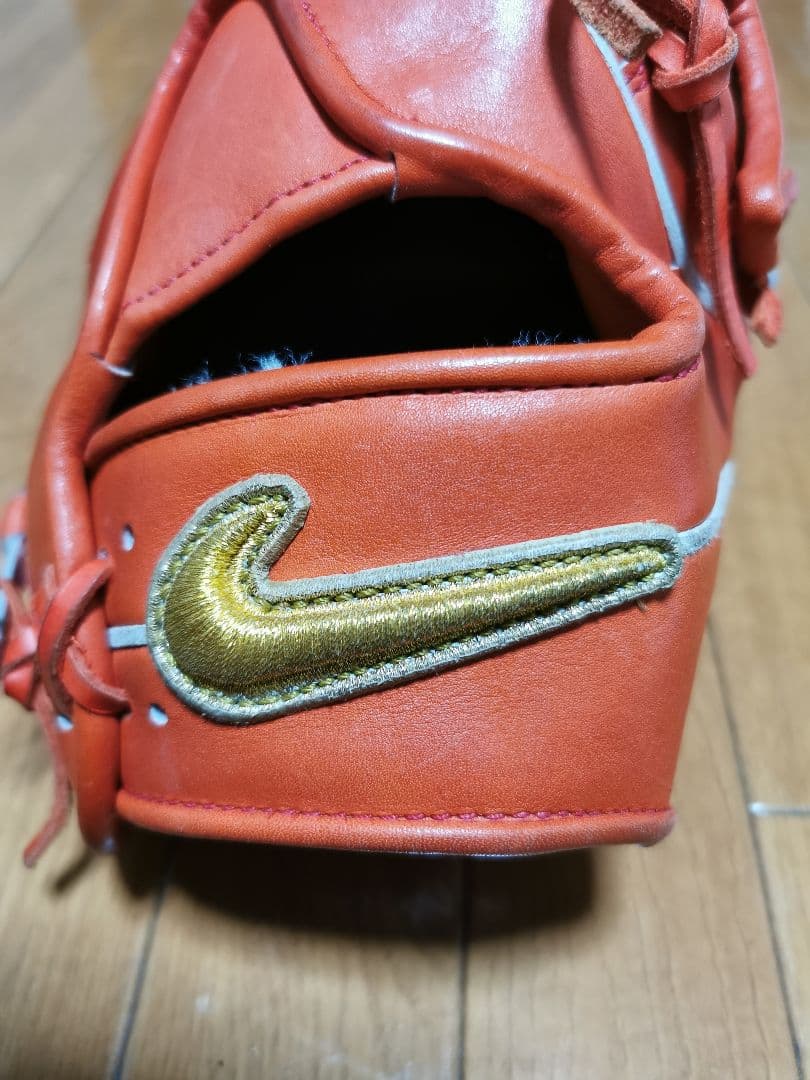 Nike SHADO 硬式用グローブ