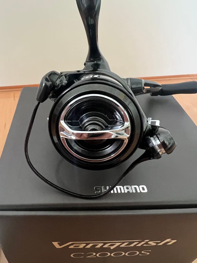SHIMANO 23Vanquish C2000S スピニングリール