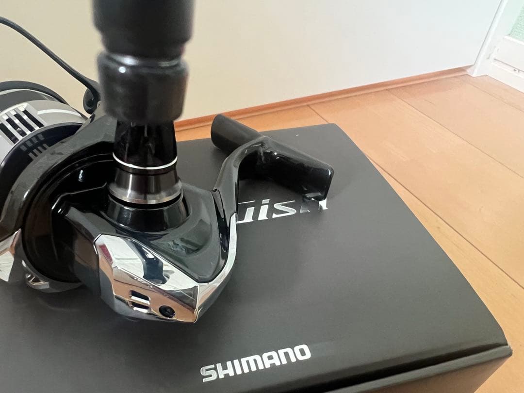 SHIMANO 23Vanquish C2000S スピニングリール
