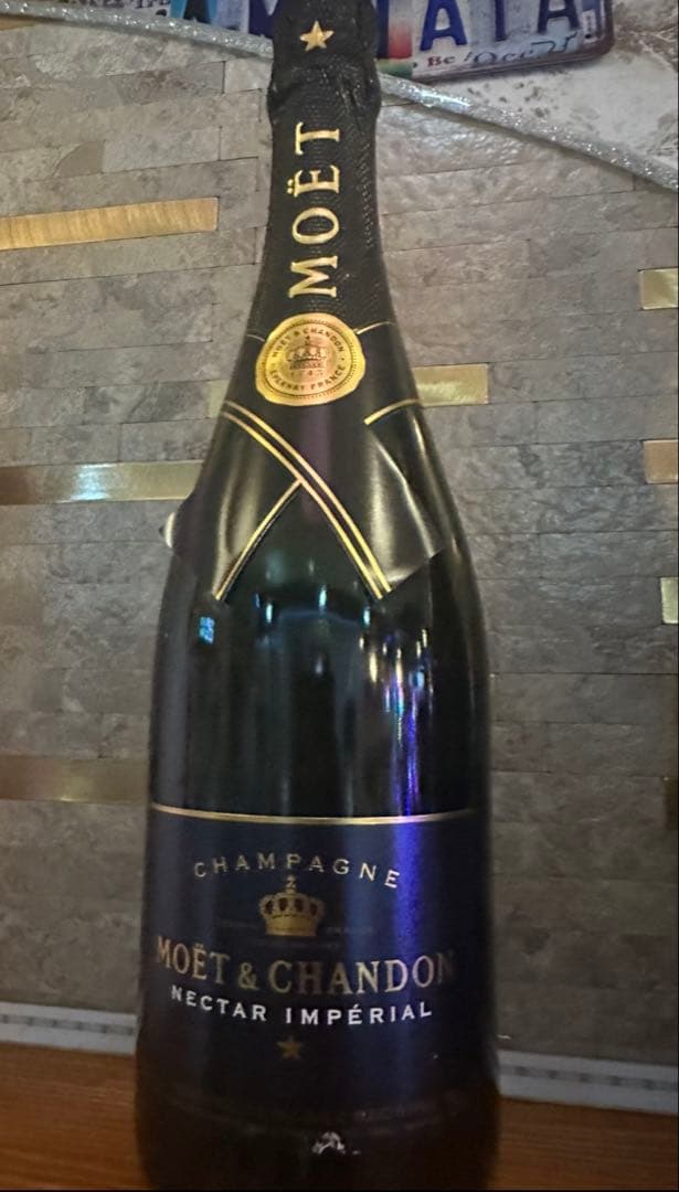MOËT & CHANDON CHAMPAGNE