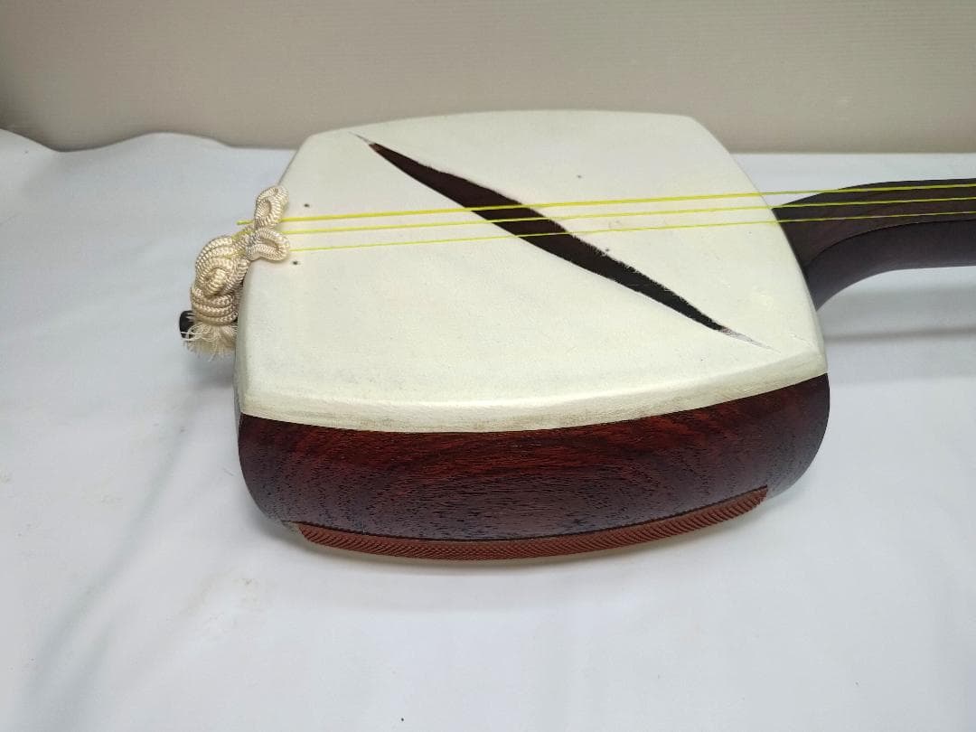 三味線中棹 本体破れあり　 紅木 金細　二本溝　東さわり　子持ち綾杉