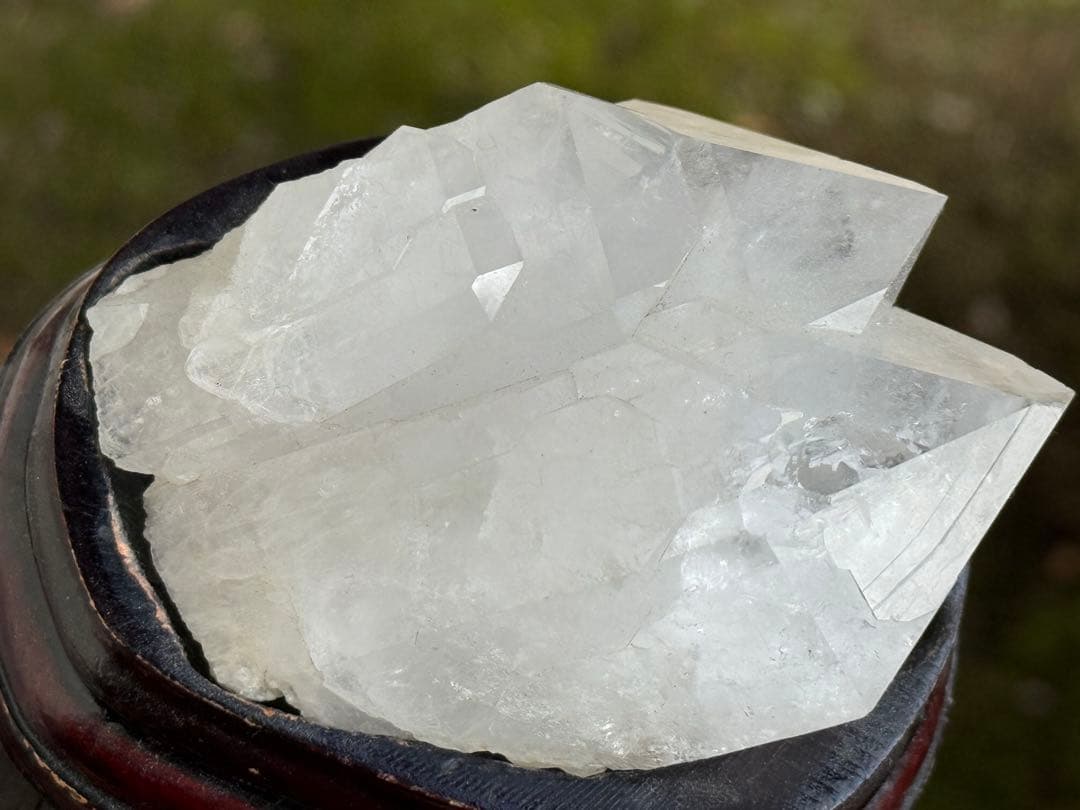 笛　ブラジル産水晶原石　台座付き