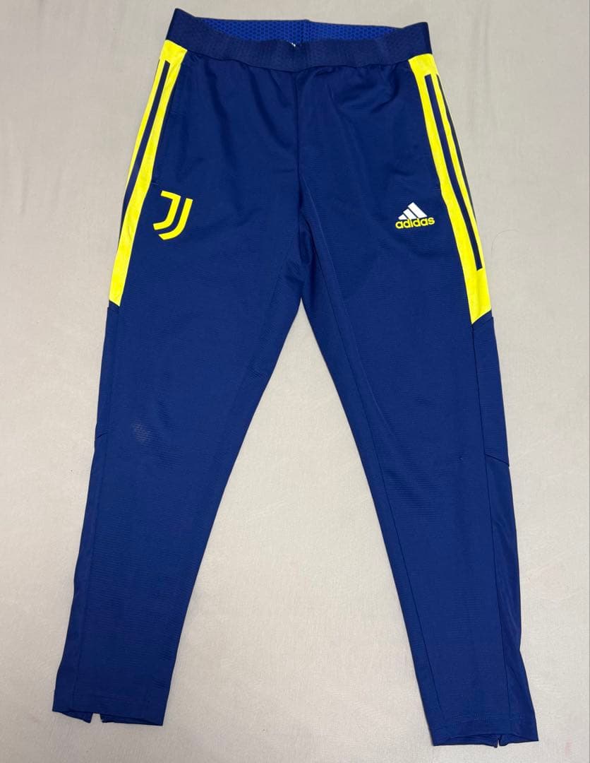 adidas21-22 ユベントスEU ハイブリッドトップ&パンツ　セットアップ