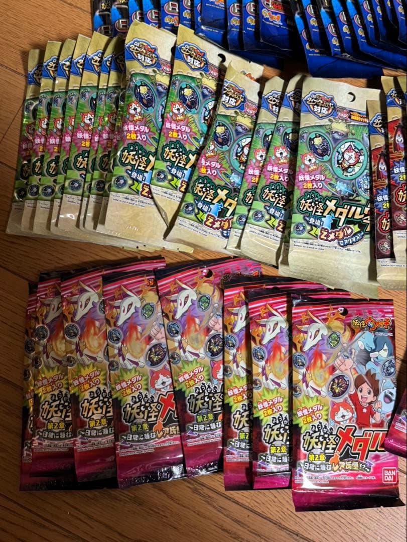 y*u様 妖怪ウォッチ　妖怪メダル　未開封359袋　約30BOX以上妖怪メダル初