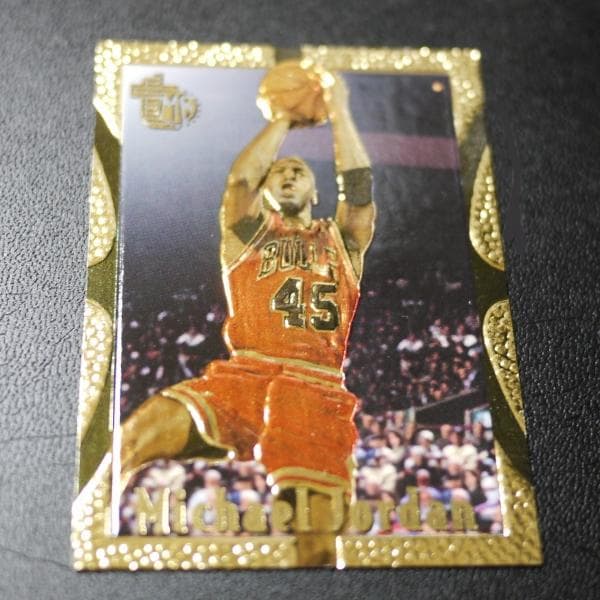 マイケル・ジョーダン  TOPPS 45番 ゴールドカード エンボス