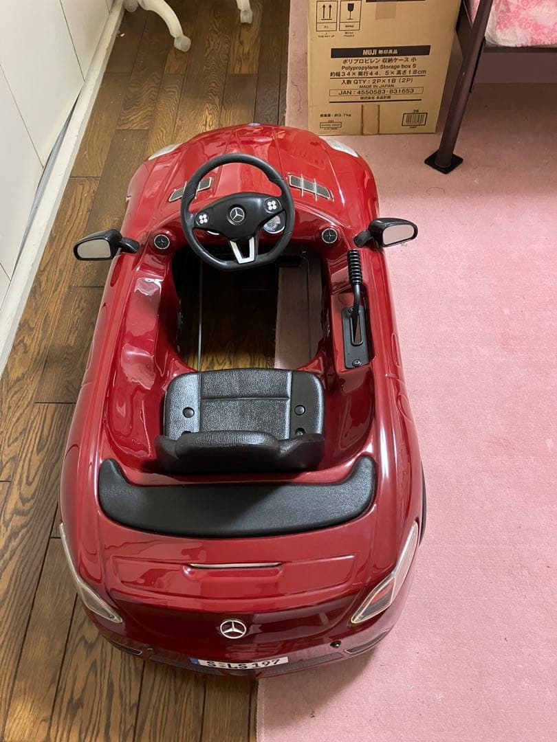 正規ディラーにて購入メルセデスベンツSLS197 ペダル式キッズカー 【超美品】