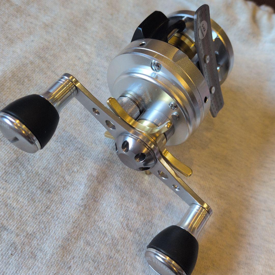 シマノ　カルカッタ　301 F スタジオオーシャン　カスタム　新品　未使用　左