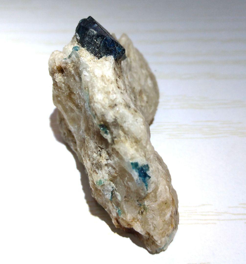 アフガナイト　母岩付き希少宝石鉱物標本