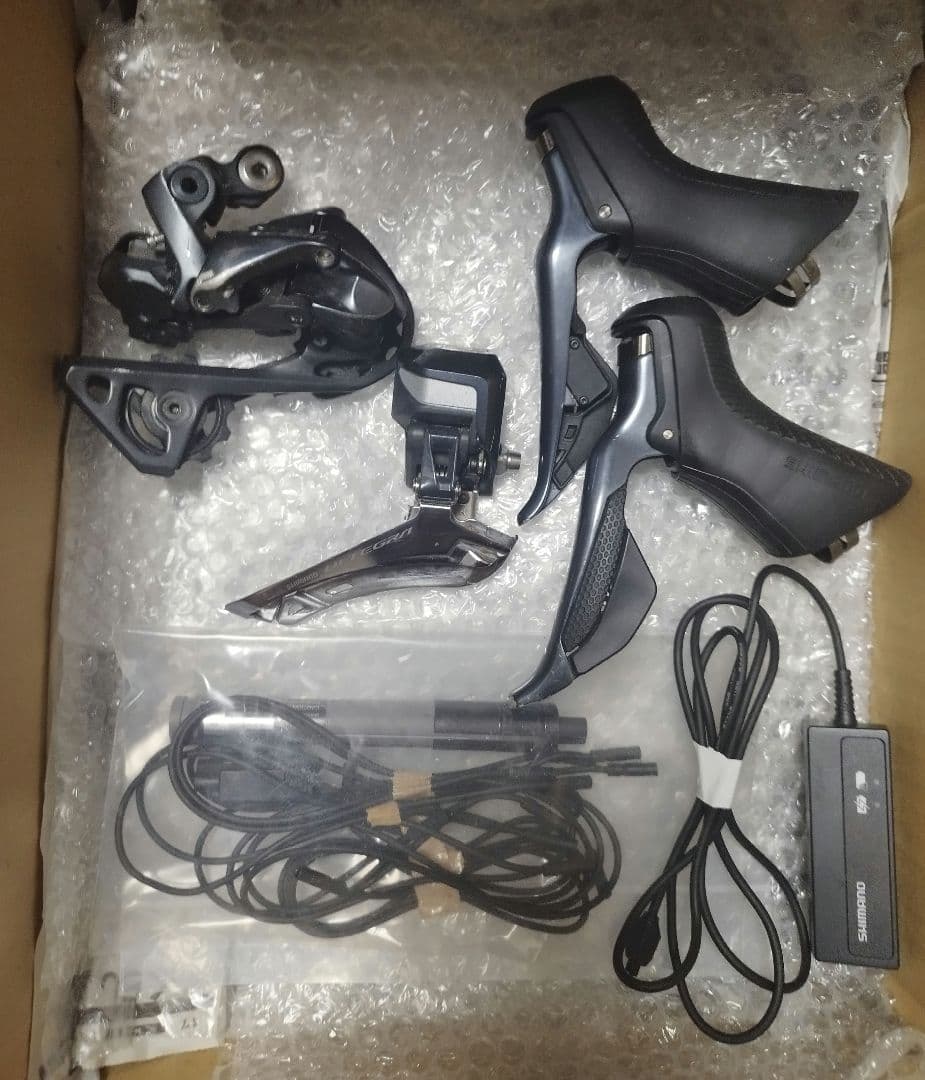 SHIMANO ULTEGRA R8050 Di2 コンポーネントセット