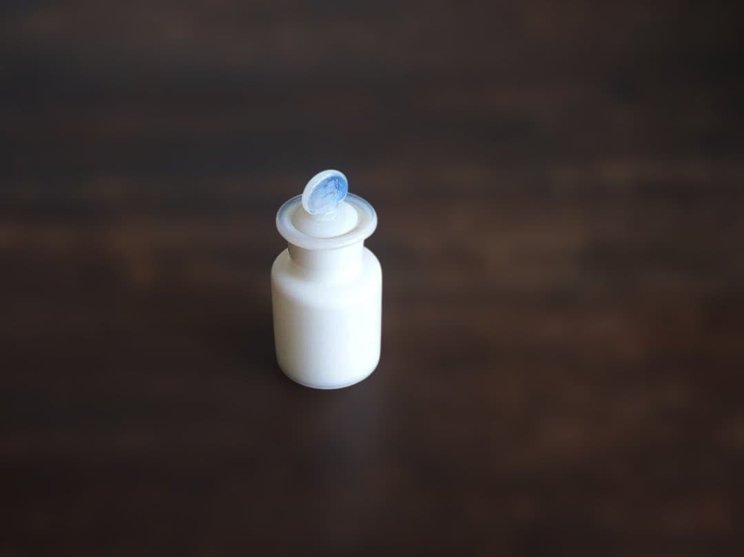 オパールガラス小瓶 ミルクガラス ファーマシーボトル 吹きガラス/K333