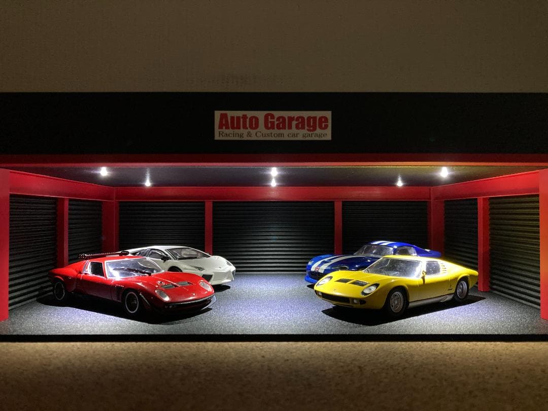 ミニカー専用ジオラマ：1/43 鉄骨造タイプガレージ／アクセサリー6点付属！