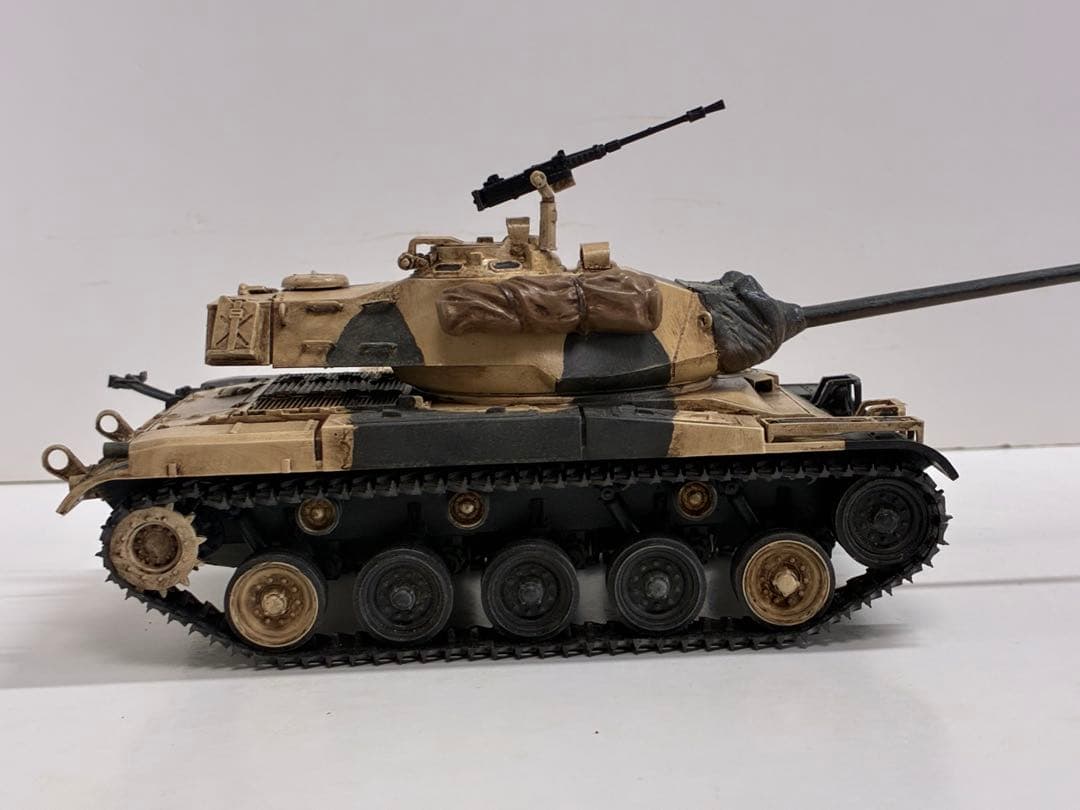 タミヤ　1/35 M41 完成品　戦車　模型　プラモデル　サウジアラビア