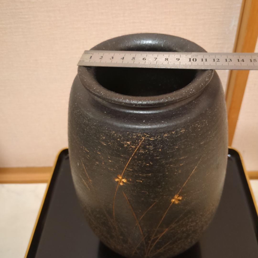 お正月　黒　陶器花瓶