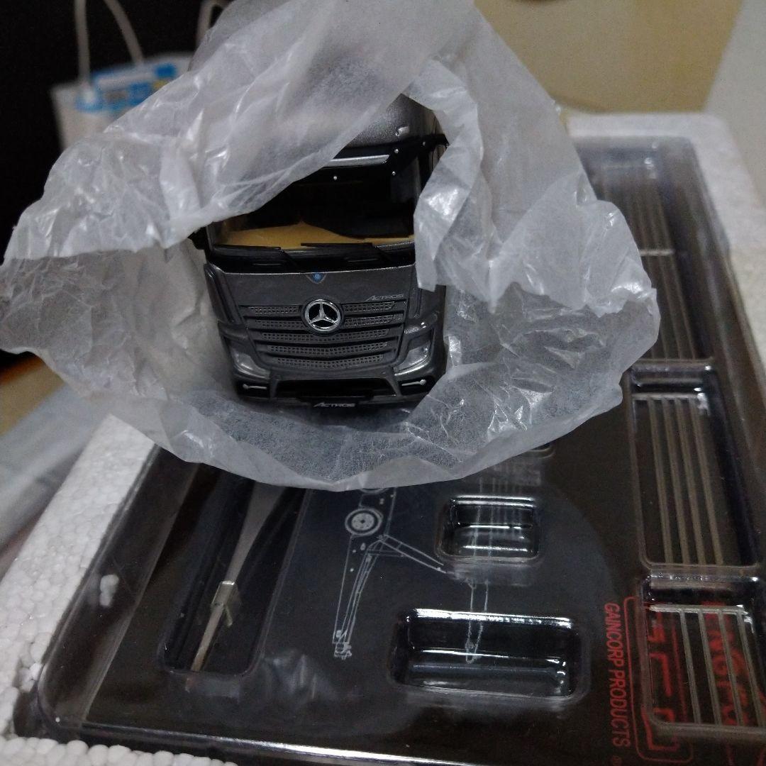 ゲインコーププロダクツ・1/64「メルセデス・アクトロス・カートランスポーター」