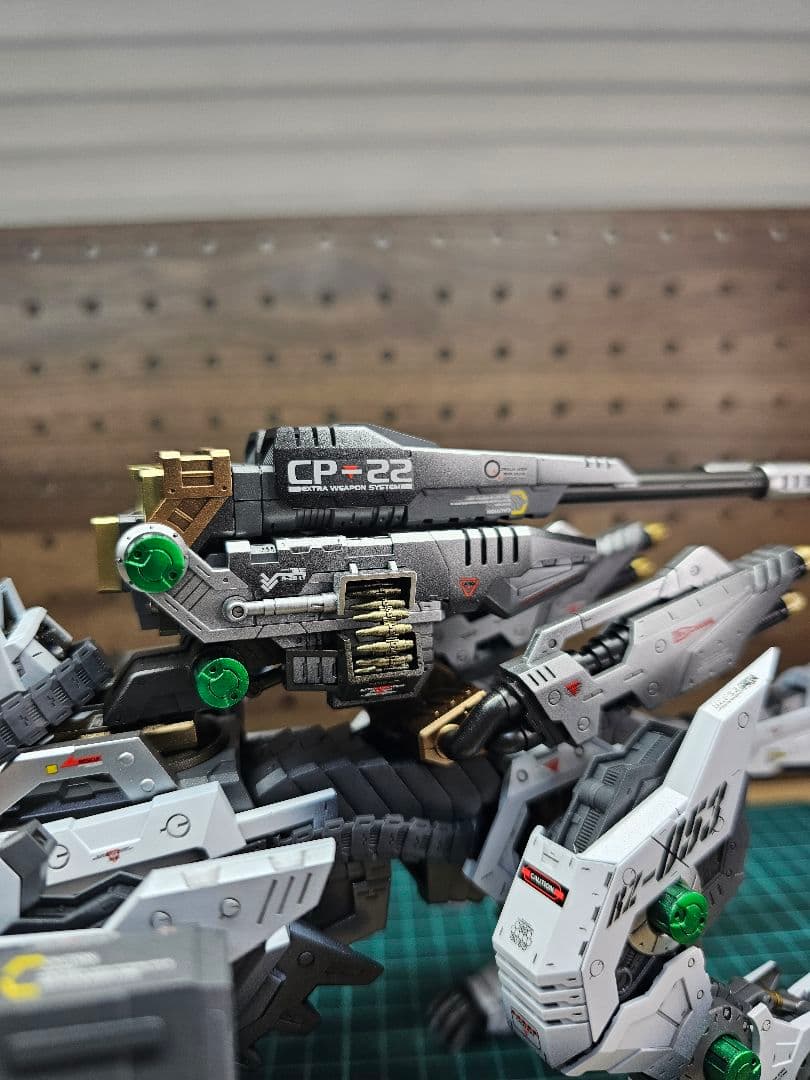 ゾイドHMMケーニッヒウルフデュアルスナイパーライフルセット全塗装