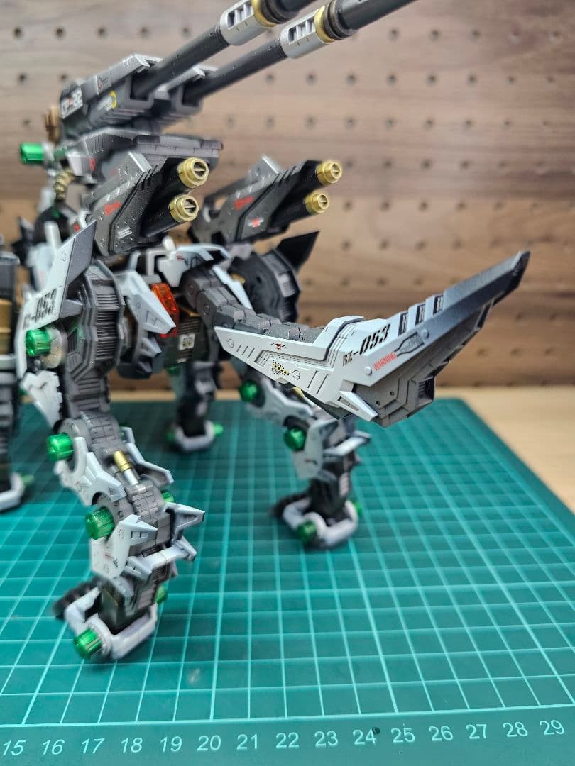 ゾイドHMMケーニッヒウルフデュアルスナイパーライフルセット全塗装