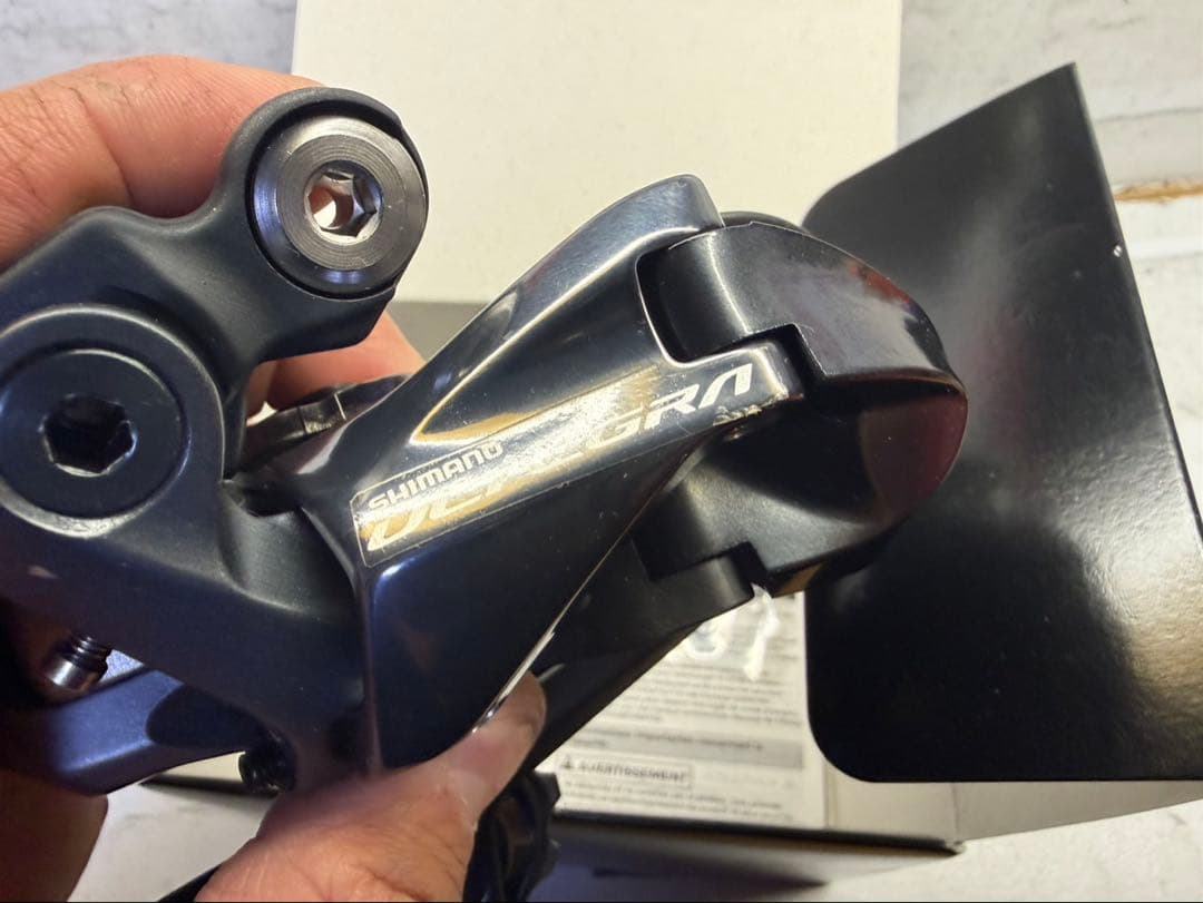 新品？　シマノアルテグラ　R8050 di2 リアディレイラー