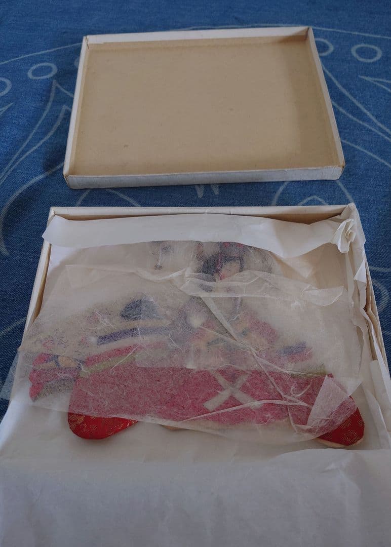 「押し絵雛の掛軸」内裏雛と三人官女と五人囃子