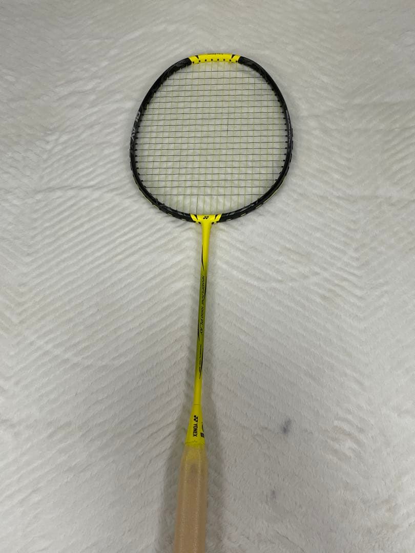 バドミントンラケット　ナノフレア1000PLAY 美品　4UG5
