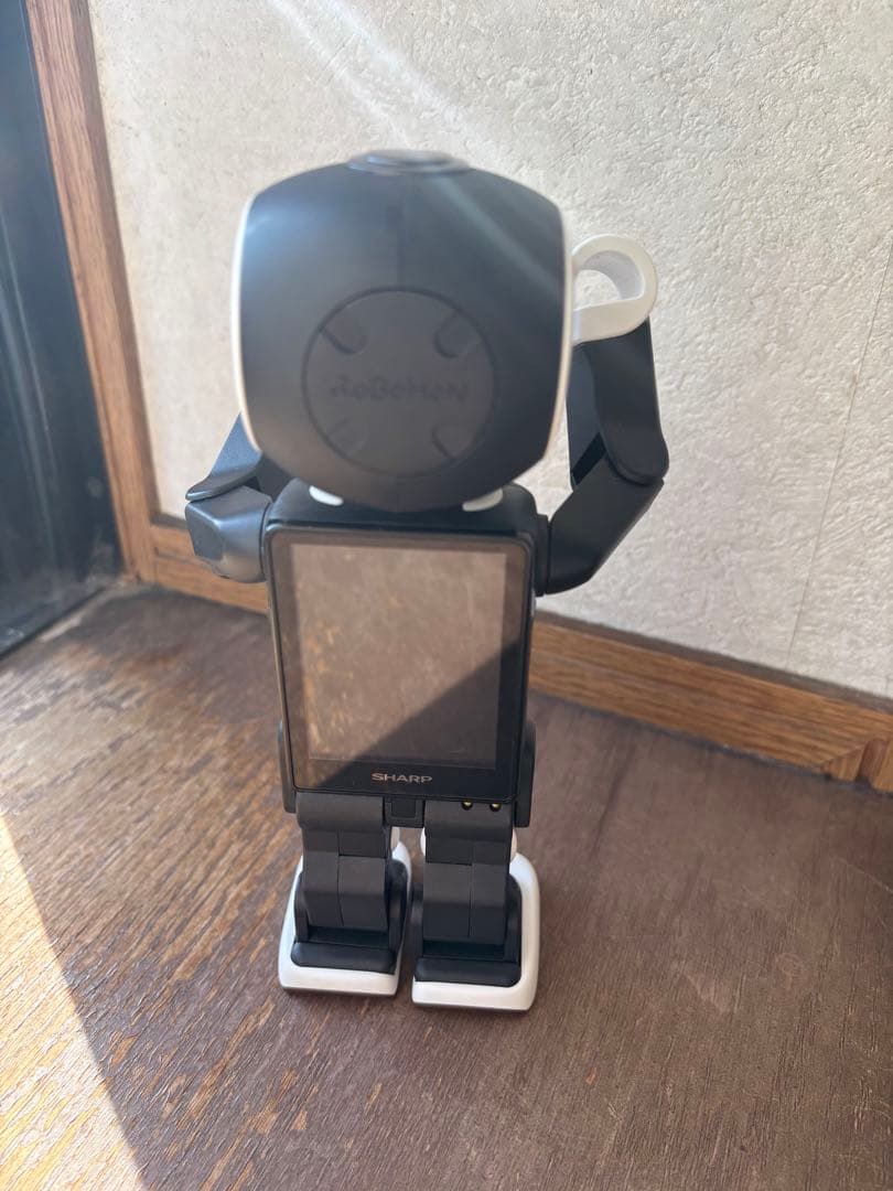 ロボホン　SR-03M SHARP