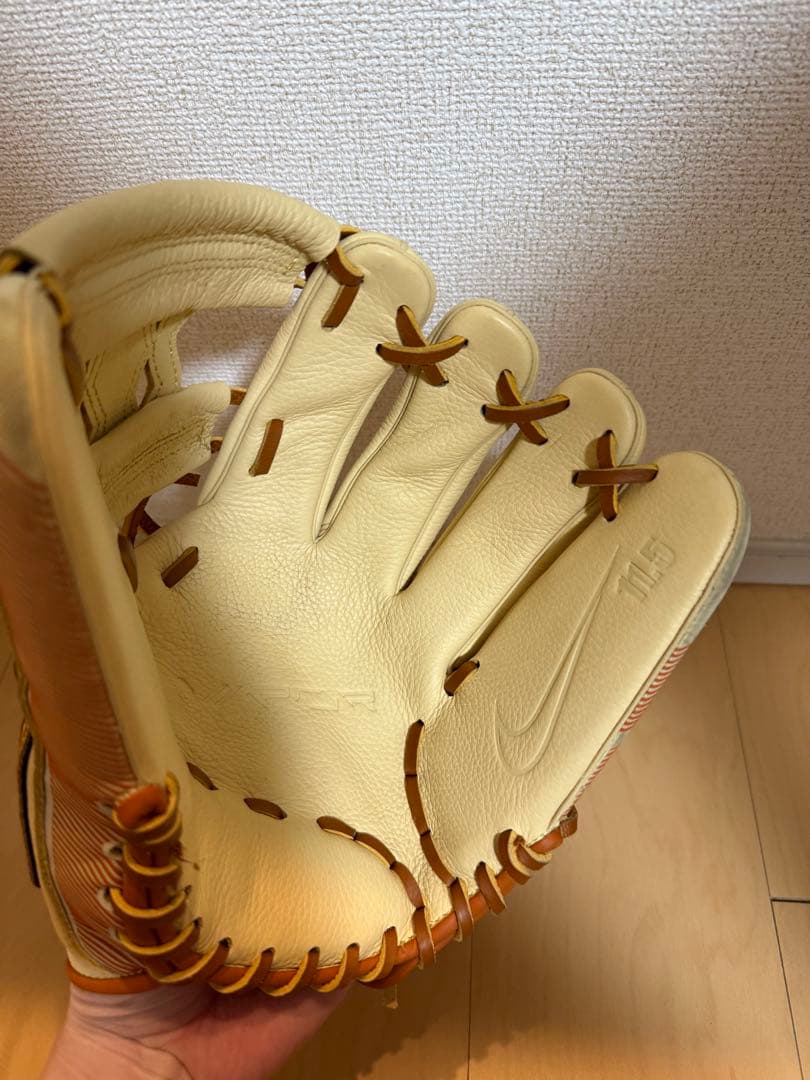 ナイキ　野球グローブ　NIKE Vapor Fielding Glove