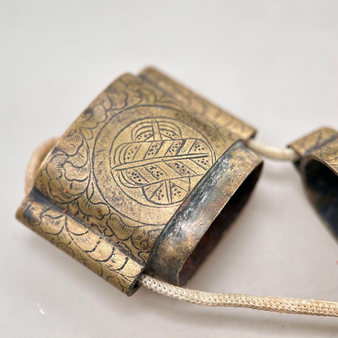 ハリネズミ型印籠 金色