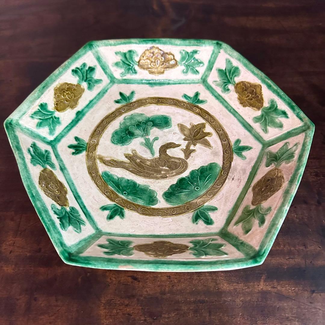 希少 遼代 三彩八角盤 清朝期 粉彩花の図 輪花台皿 中国古玩 中国美術 骨董品