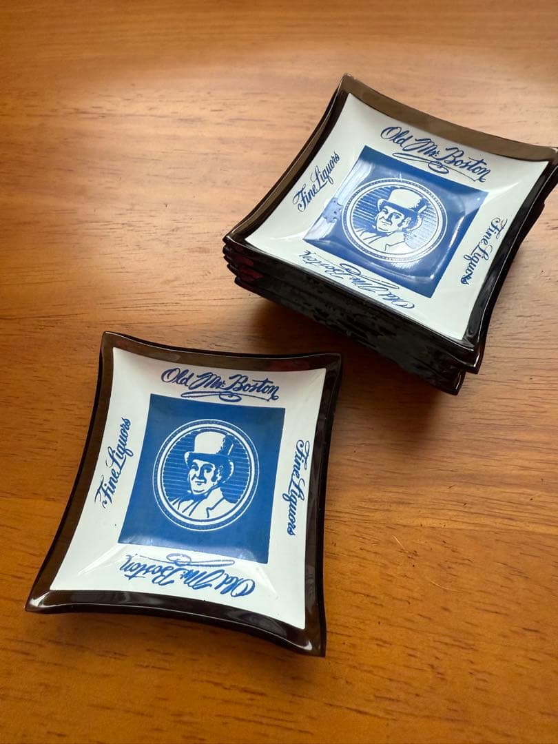 未使用品　ヴィンテージ灰皿8枚　オールド ミスター ボストン ガラス