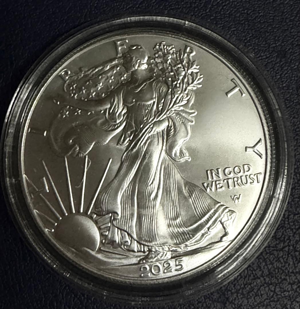 2025年 アメリカ純銀 自由の女神　イーグル　保証書付き