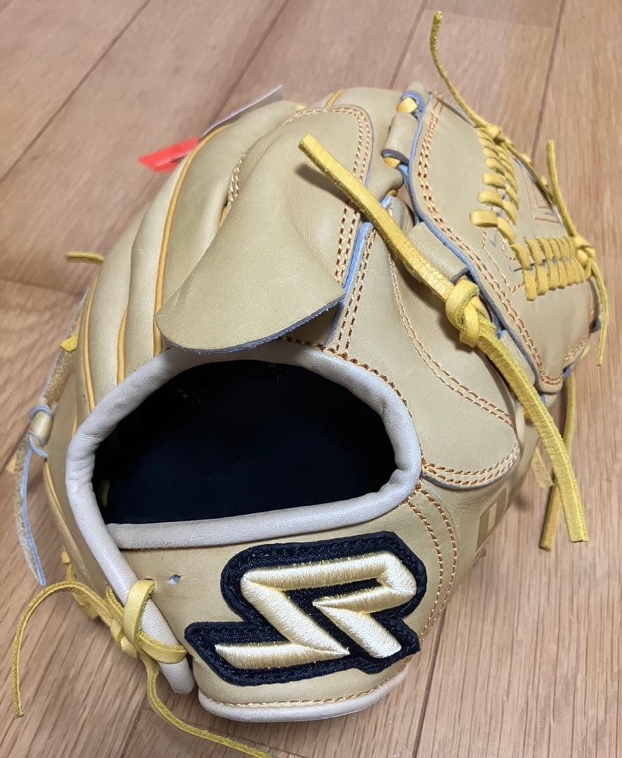 未使用品　シュアプレイ　硬式　投手用グローブ