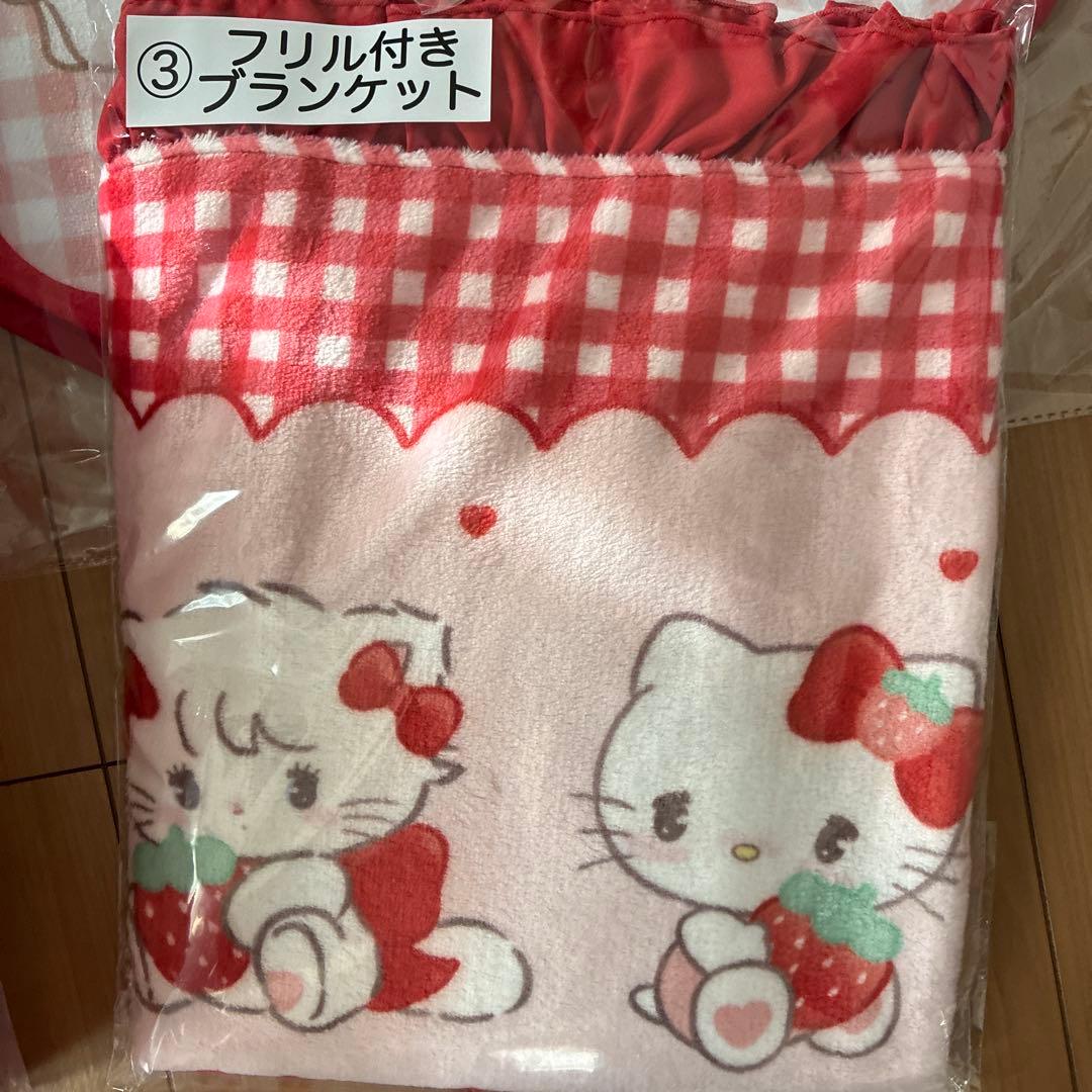 リルアラモード　一番くじサンリオクッション　マット　ブランケット　ルームボックス