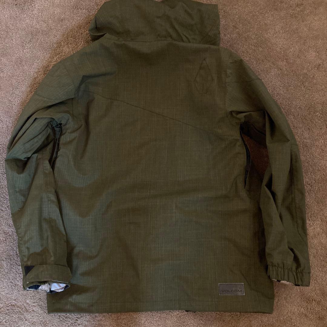 〈美品〉おまけつきVolcom ボルコム スノーボードジャケット スノボ カーキ