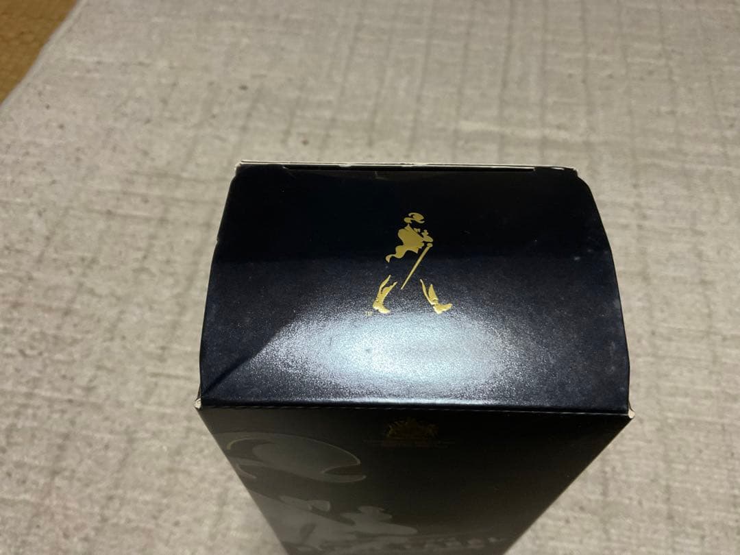 JOHNNYE WALKER／BLACK LABEL・AGED12YEARS。