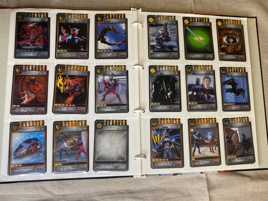 仮面ライダー龍騎 コンプリートカードファイル＋アドベントカード200枚以上